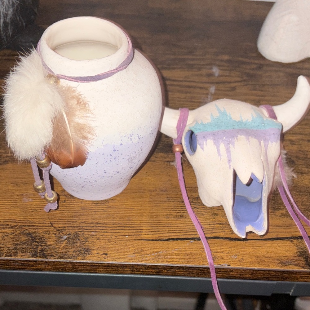 White and Purple pottery Vase with Feather Decor